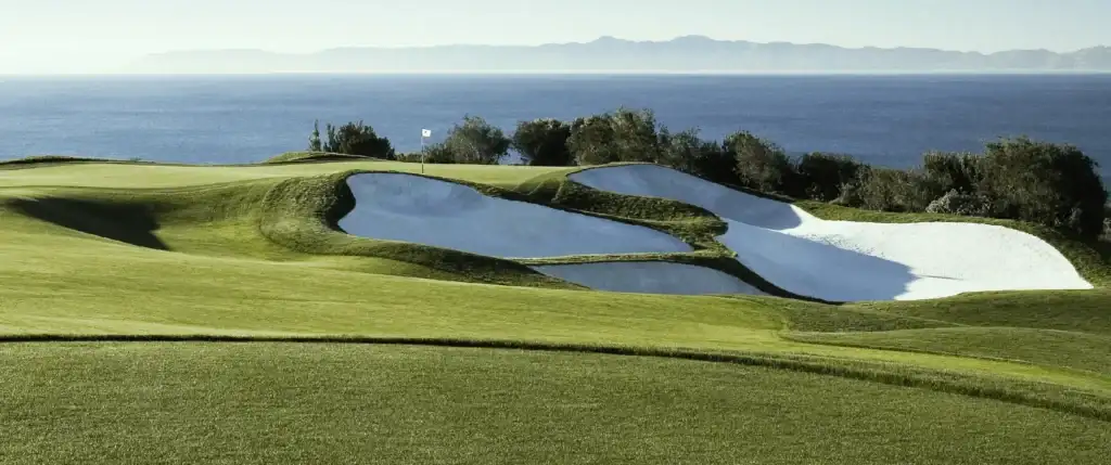 Access to Trump International Golf Club Oman